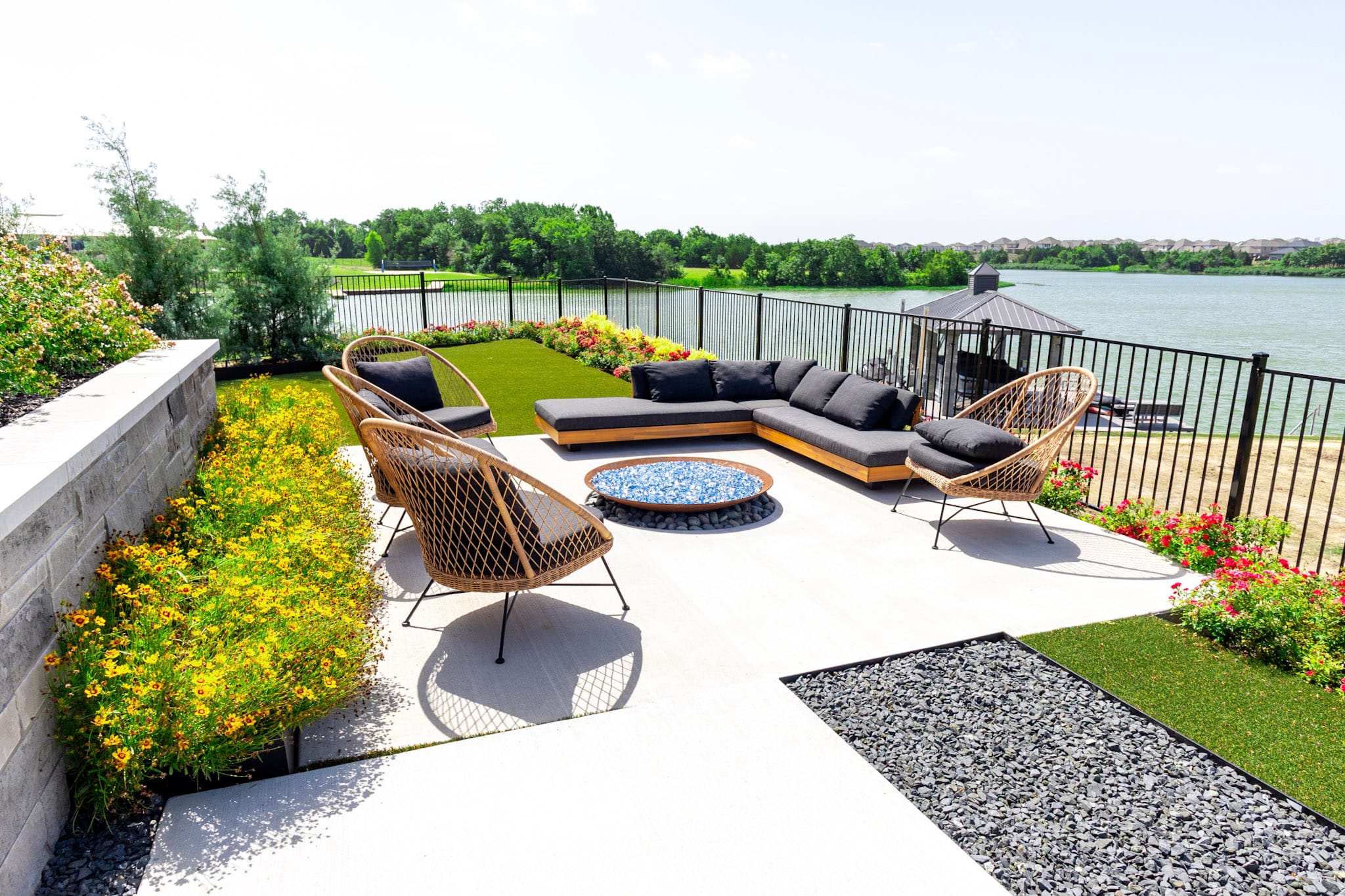 Outdoor fire pit seating area overlooking Lake Ray Hubbard in Heath